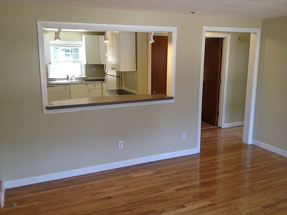 2nd image of 25 Mullin Ave APT 2