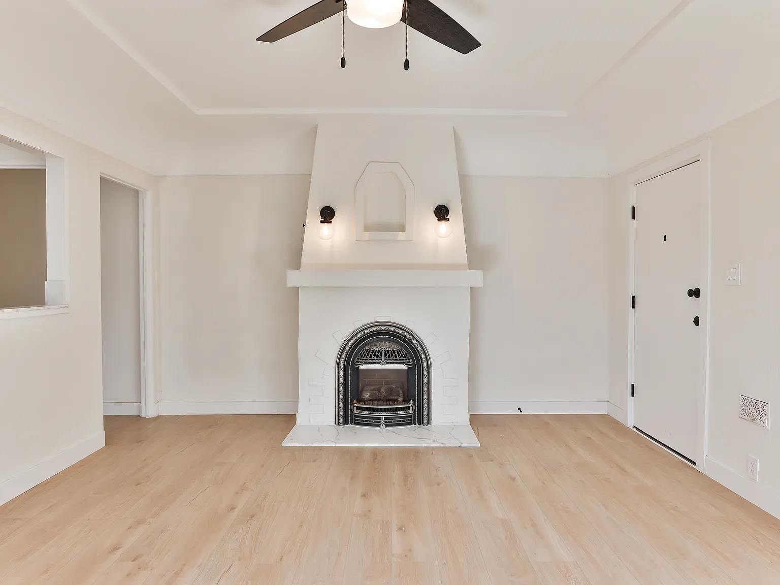2 bed, 900 sqft, $3,250 — Photo 3