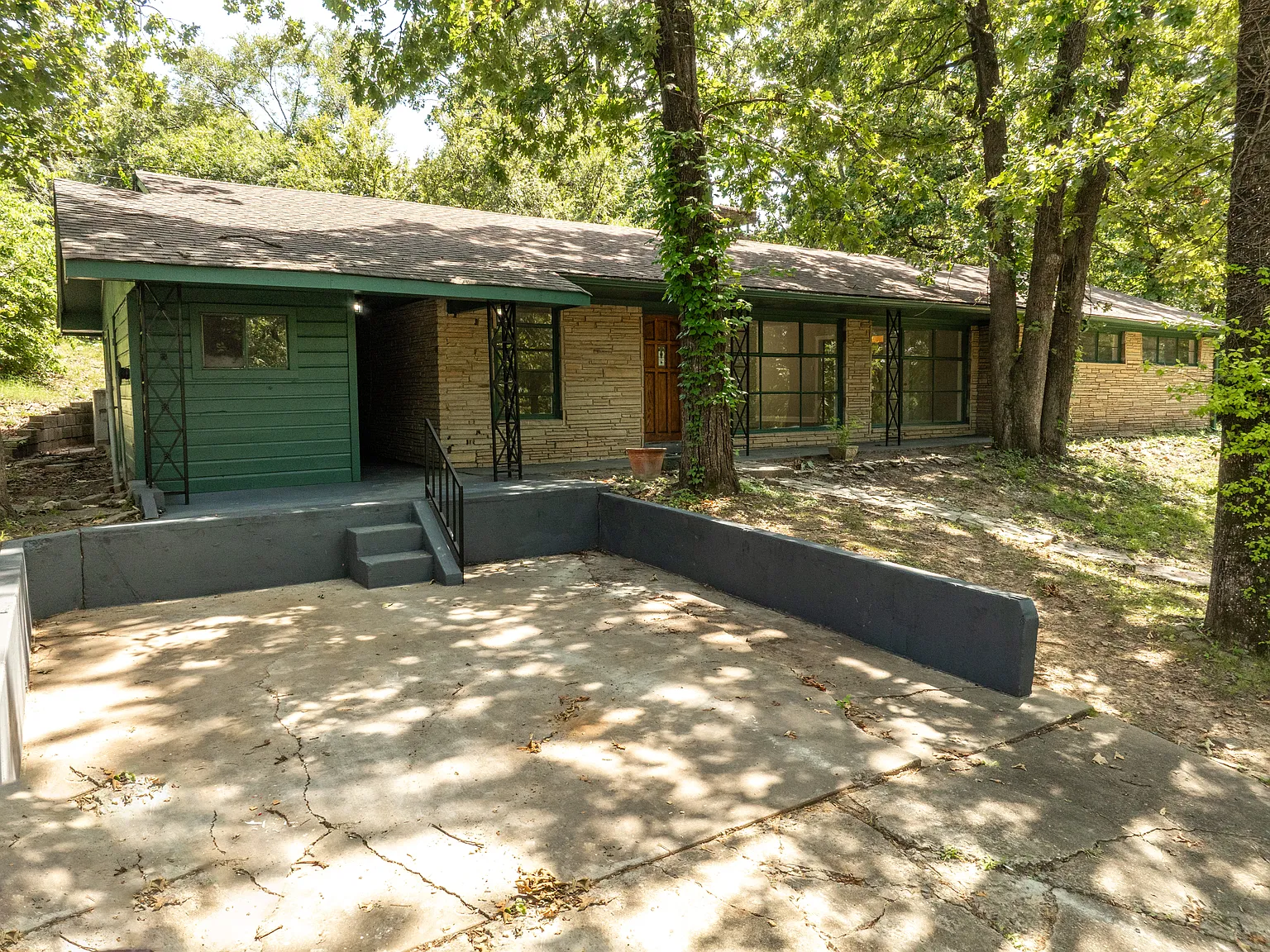 3 bed, 2000 sqft, $1,695 — Photo 4