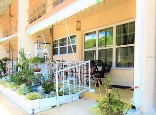 4151 55th Way N APT 952, Kenneth City, FL 33709