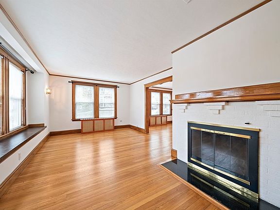 3rd image of 130 Perham St