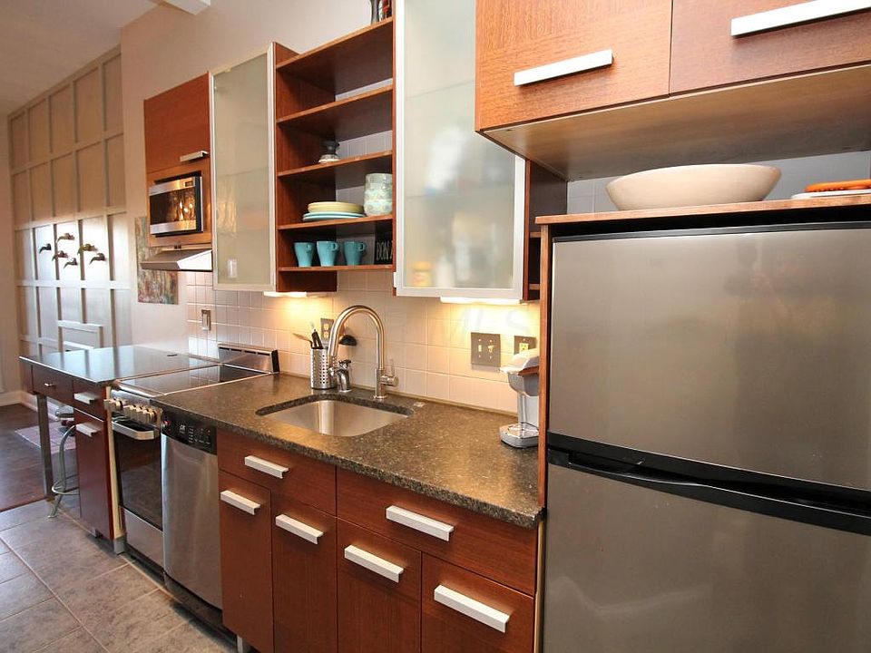 1st image of 12 W Poplar Ave APT 204