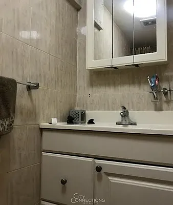 Rented by City Connections Realty | media 24