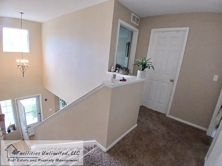 1815 Falcon Ridge Dr — Photo 8
