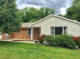 4223 Maxwell Rd, Saint Joseph, MO 64505