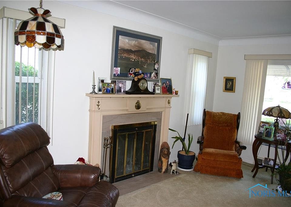 2nd image of 3620 Bellevue Rd