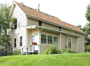 412 Hendee St, Elgin, IL 60123