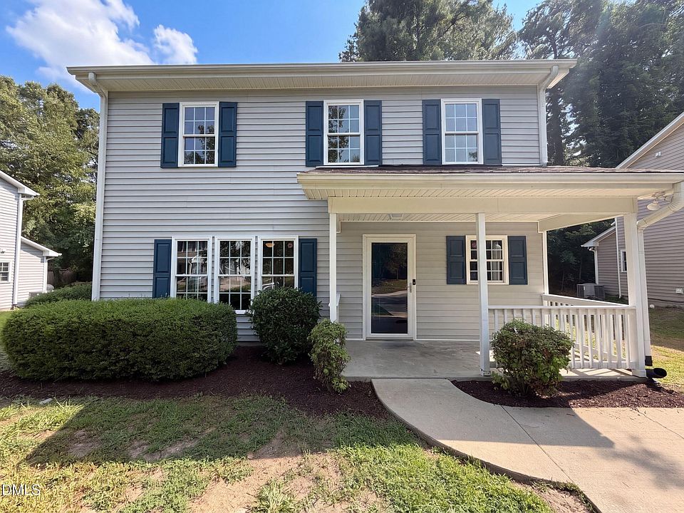 1st image of 2808 Lutz Ln #3