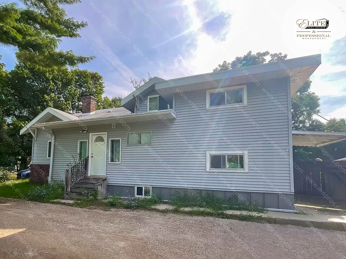 Building Photo - 4270 Lapeer Rd #4