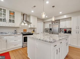 7247 Wickford Dr, Alexandria, VA 22315