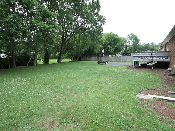 2nd image of 808 Ronald Dr