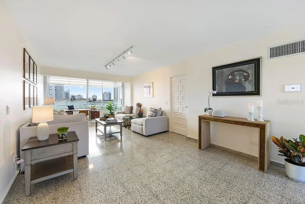3 bed, 2.0 bath, 1441 sqft, $4,500 — Photo 3