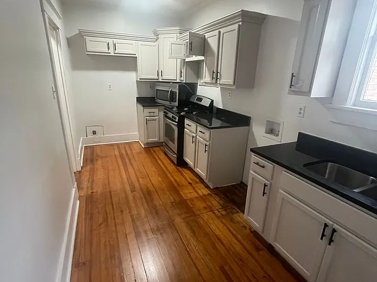 123 Stonewall St — Photo 5