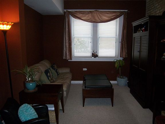 3rd image of 4512 N Ashland Ave