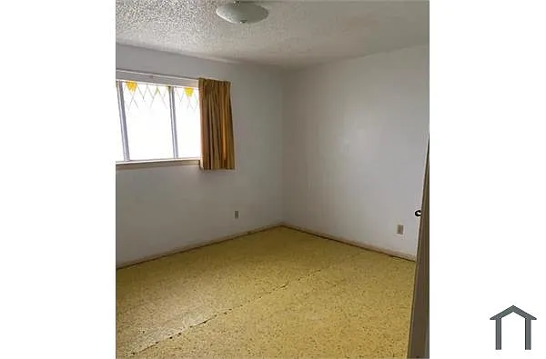 Building Photo - 4240 Simpson Dr