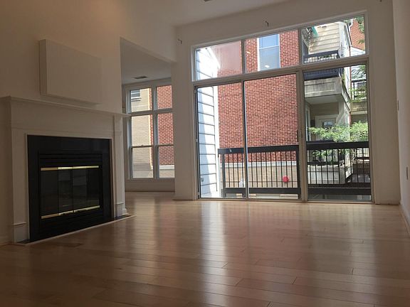 Living Room / Diming Room