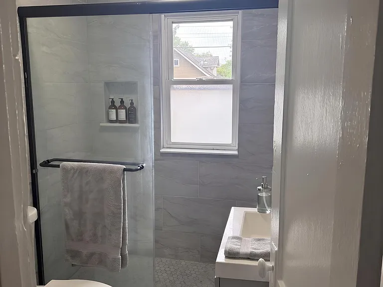 4040 N College Ave — Photo 6