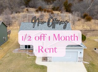 2201 Hadley Hills Dr NE, Rochester, MN 55906