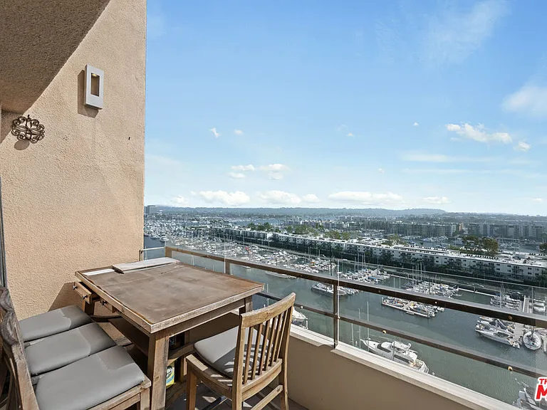 4267 Marina City Dr #Penthouse 4 — Photo 21