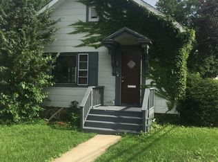 469 South St, Elgin, IL 60123