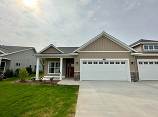 1053 Maplewood Ct, Holland, MI 49423