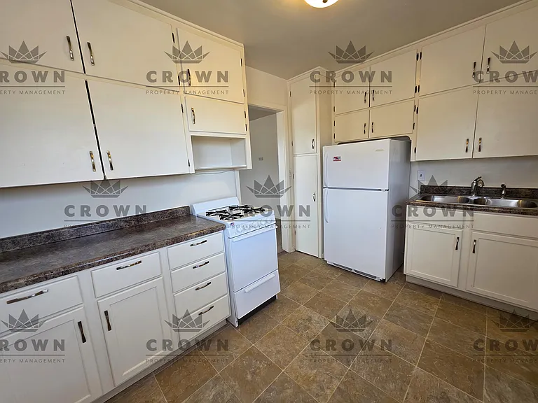 3318 Duff Ave #2 — Photo 2