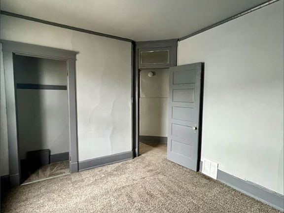 4th image of 400 E Auer Ave #400