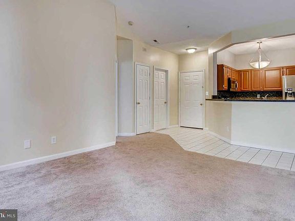4th image of 1304 Cranesbill Ct Unit 302