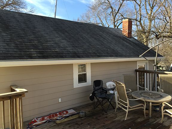 Detached Garage