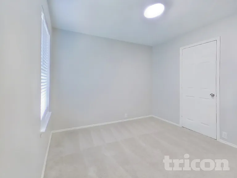 18810 Woodbreeze Dr — Photo 15