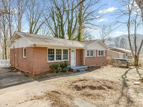 64 Pleasant Ridge Dr, Asheville, NC 28805