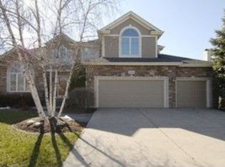 2414 Legacy Dr, Aurora, IL 60502