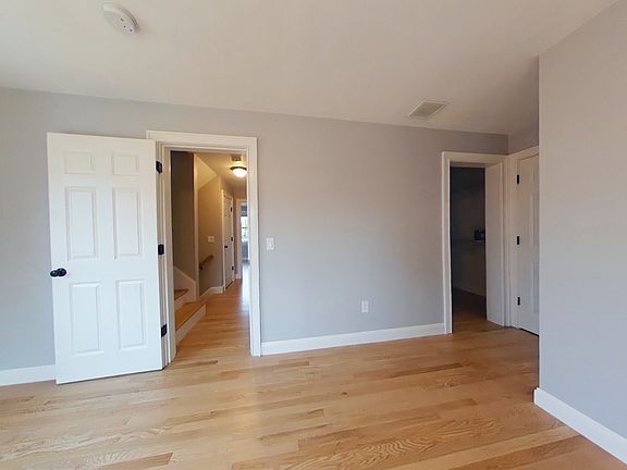 4th image of 109 Farwell St #109