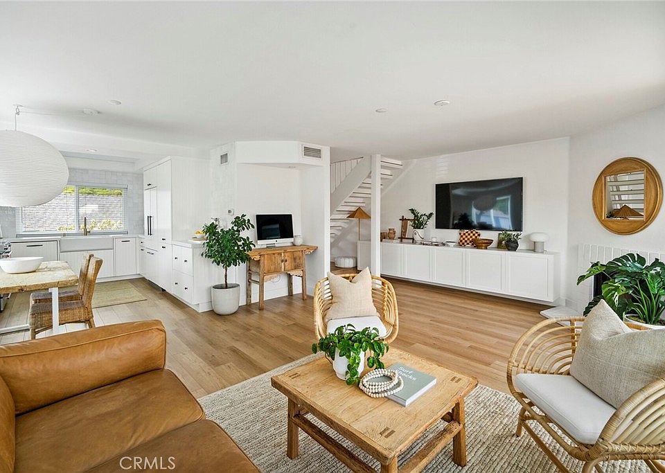 1st image of 2168 Avenida Espada