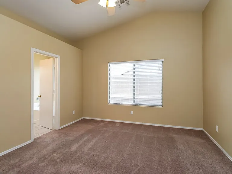 2213 W Saint Charles Ave — Photo 8