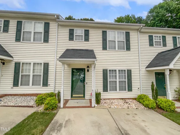 4725 Tanglewood Oaks St, Raleigh, NC 27610