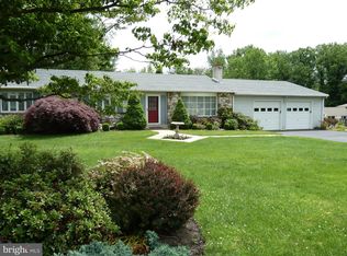 49 Inland Rd, Ivyland, PA 18974