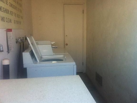 5th image of 1560A Telegraph Ave