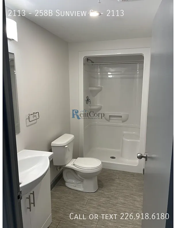 Building Photo - 2113 Sunview St #2113-258B