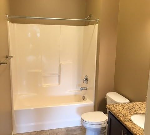 5th image of 7438 S Louise Ave APT 103