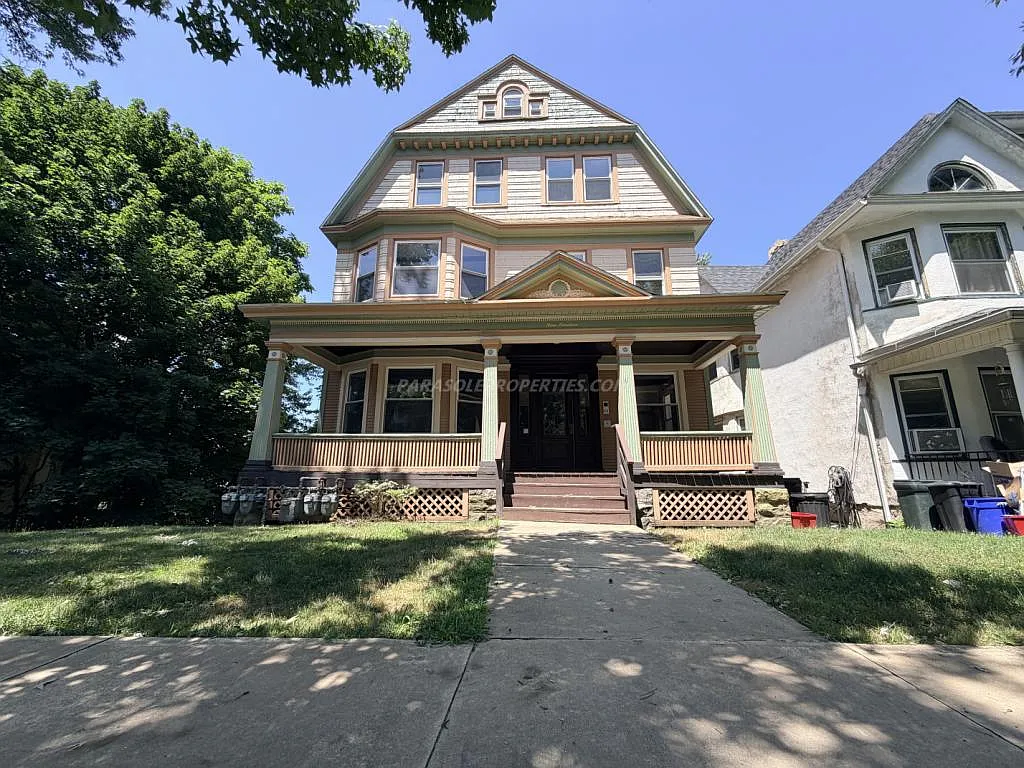 919 Clay Ave-1st Floor — Photo 1