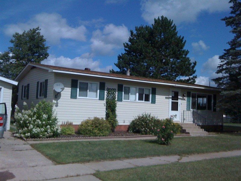 1st image of 26 Cypress Blvd