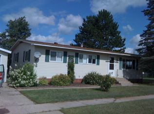 26 Cypress Blvd, Babbitt, MN 55706