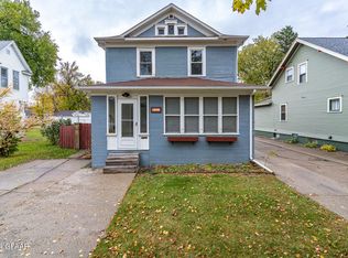 805 Cherry St, Grand Forks, ND 58201