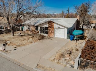 102 Shirlane St, White Rock, NM 87547