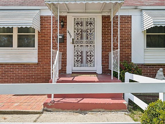 3rd image of 3469 Dresden St