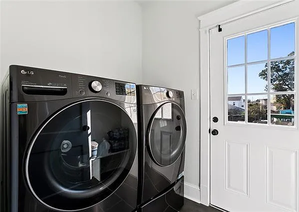 1754 Jackson Ave — Photo 10