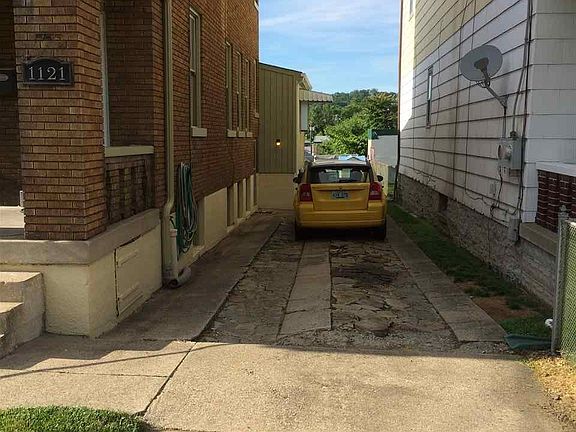3rd image of 1121 5th Ave
