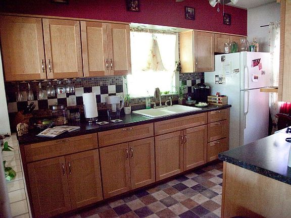 3rd image of 620 4th Ave E