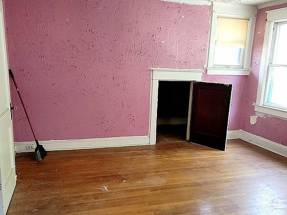 2nd image of 3800 Benton Blvd